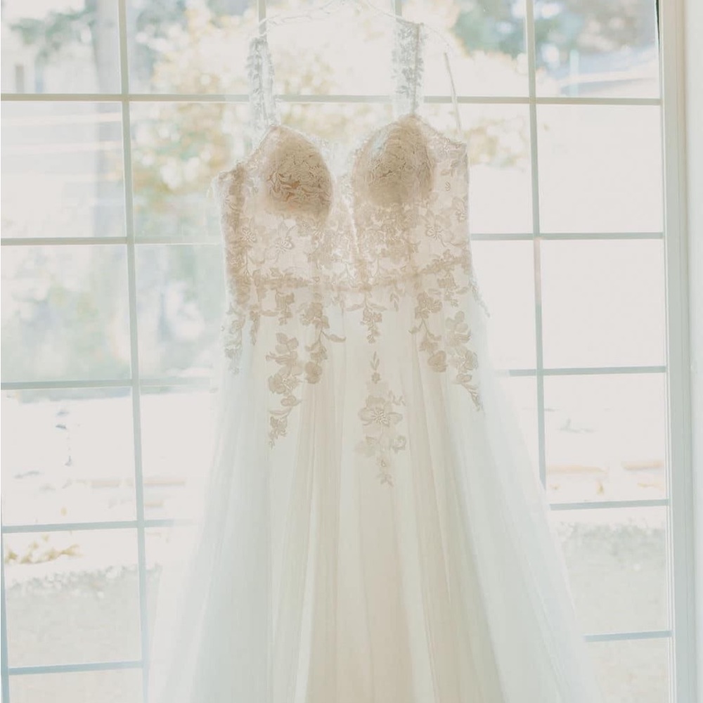 Maggie Sottero wedding dress